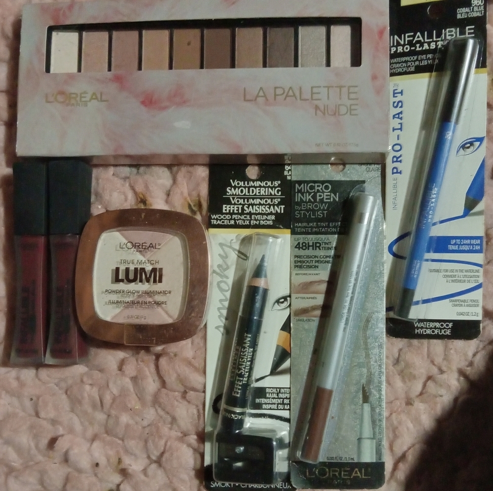 L'OREAL 7 Bundle eyeshadow palette (2) eyeliner (1) highlighter (1) brow (2) lip